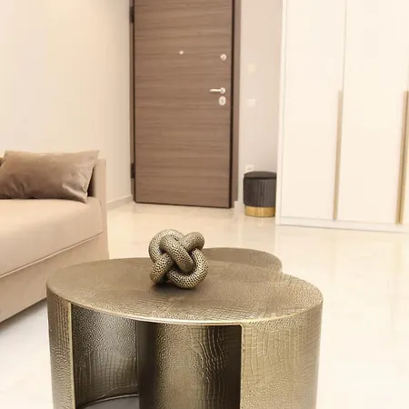 דירה Metropolis Luxury Living