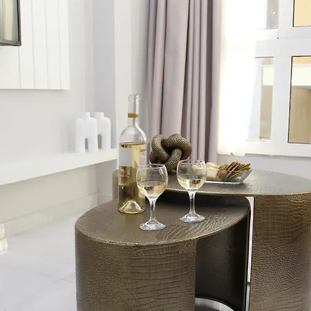 דירה Metropolis Luxury Living